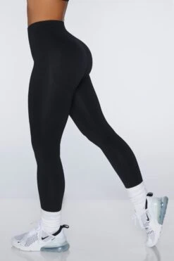 Leggings In Black -Core Fit Shop BT0404 4 Black Leggings
