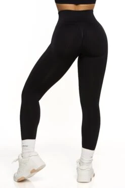 High Waist Seamless Leggings In Black -Core Fit Shop BT0466 2 Black High Waisted Sports Leggings
