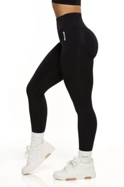 High Waist Seamless Leggings In Black -Core Fit Shop BT0466 3 Black High Waisted Sports Leggings