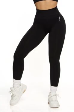 High Waist Seamless Leggings In Black -Core Fit Shop BT0466 4 Black High Waisted Sports Leggings