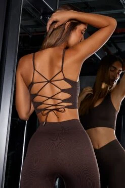 Open Back Plunge Neck Sports Bra In Brown