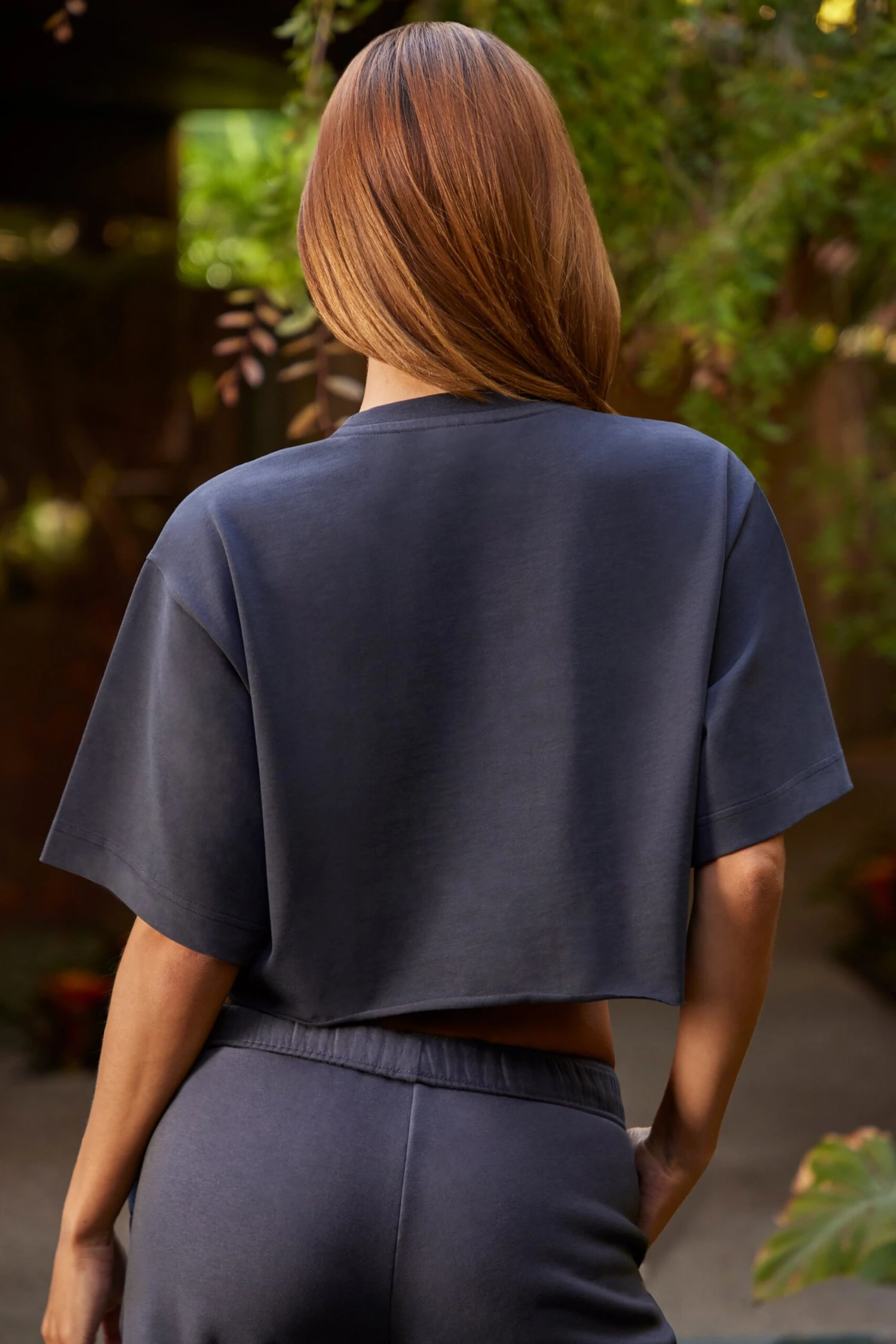 Short Sleeve Cropped T-Shirt In Black 4 Short Sleeve Cropped T-Shirt In Black - Image 2