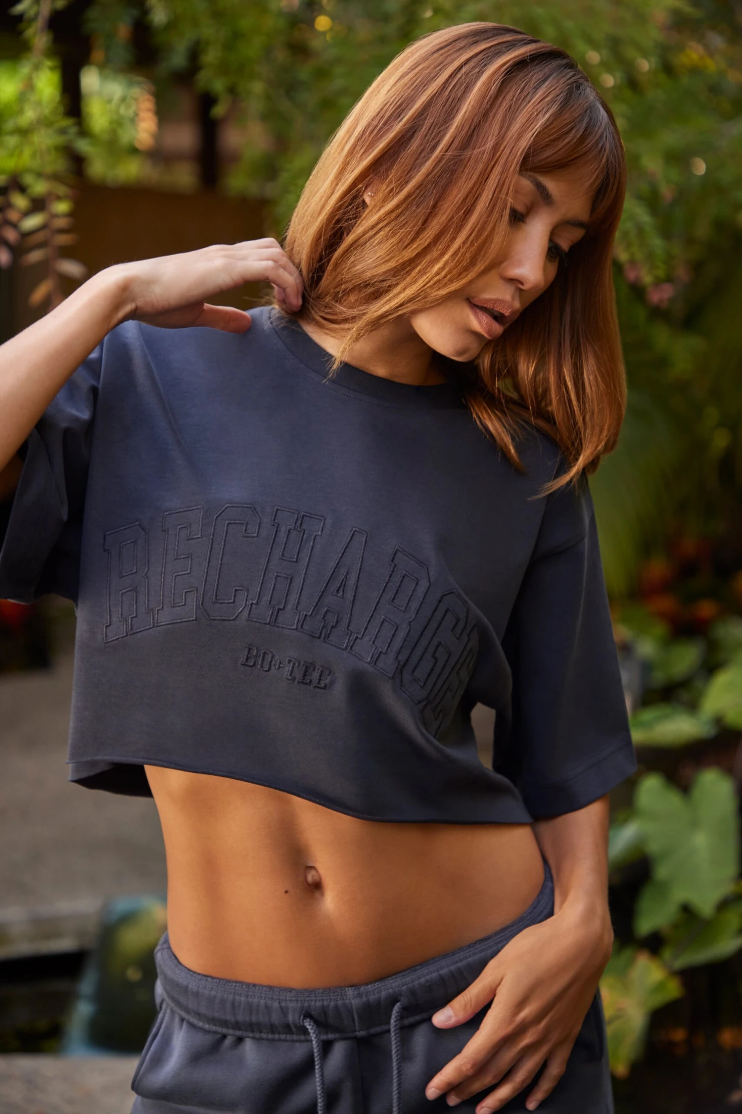 Short Sleeve Cropped T-Shirt In Black 9 Short Sleeve Cropped T-Shirt In Black - Image 7