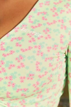 Growth Slinky Long Sleeve Crop Top In Green 13 Growth Slinky Long Sleeve Crop Top In Green -Core Fit Shop bt0061 6 growth green long sleeve cross over bust flattering floral crop top