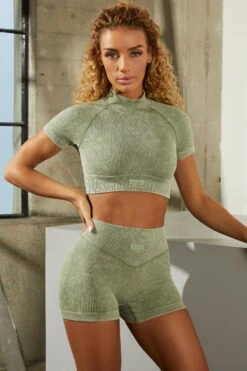 Seamless V Waist Mini Shorts With Shaping Detail In Washed Khaki