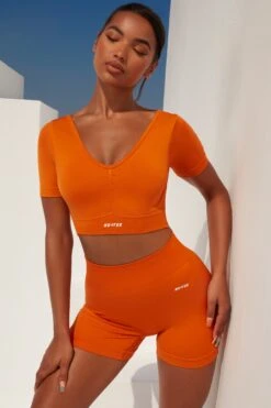 Gradient Scoop Neck Ruched Crop Top In Deep Orange