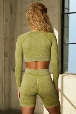 Seamless V Waist Biker Shorts With Shaping Detail In Olive -Core Fit Shop olive 7